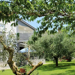  Apartment Nelle Kroatien